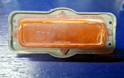 Soporte de luz de señal de giro original para camioneta Chevy 1964-1966 lámpara de estacionamiento Foto 1 de 2