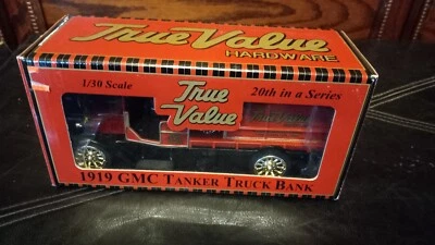 1919 GMC TANKER TRUCK BANK 20TH IN A SERIES 1:30 SCALE 2001 - Image 1 of 3