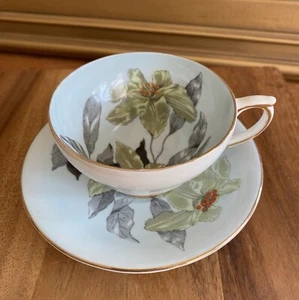 CLARENCE Bone China Floral TEA CUP & SAUCER Vintage England - Picture 1 of 14