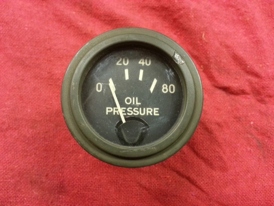 Manómetro de presión de aceite para vehículo militar Jeep CJ2A CJ3A CJ3B CJ5 6V 12V 24V NUEVO DE STOCK Foto 1 de 4