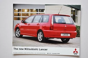 Foto de prensa de coche - Mitsubishi Lancer 2004 - rojo - vista lateral/trasera - Imagen 1 de 1