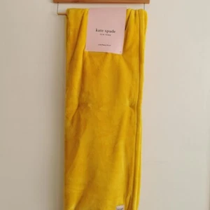 KATE SPADE Soft Yellow Fleece Blanket Throw - 50 x 70" (127cm x 177cm) - Picture 1 of 4