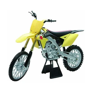 New Ray Toys Suzuki RM-Z450 Dirt Bike Replica 1:6 Scale Model Suitable Ages 8+ - Picture 1 of 3