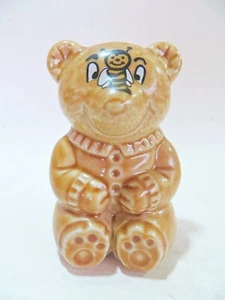 WADE PORCELAIN 'HONEY BUMBLE BEE BEAR' BEE ON NOSE. VINTAGE/PERFECT - Picture 1 of 4