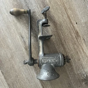 L.F & C. Antique meat grinder - Picture 1 of 10