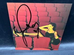 RARO LARGO AUTO Taylor Swift Firmado La Vida de una Corrista CD Álbum Foto #4 - Imagen 1 de 7