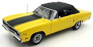 GMP 1/18 Scale Diecast G1803104 - 1970 Plymouth Road Runner - Yellow
