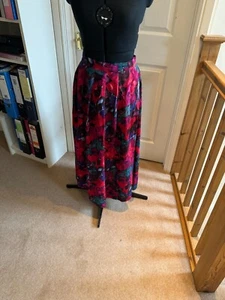 Monsoon Silk skirt, below knee, unlined size 14, abstract pattern, lovely - Picture 1 of 8