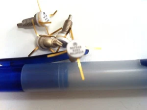 LOTE DE 1 transistor de potencia de silicio RF MRF548 DE MOTOROLA - Imagen 1 de 1