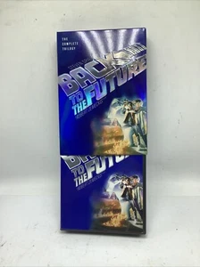 Back To The Future-Box Set-3 DVDs -The Complete Trilogy - Foto 1 di 5