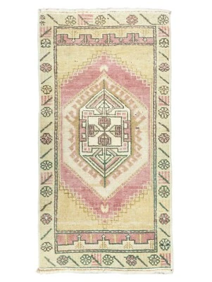 Dusty Rose Turkish Wool Rug 1.7x3 ft – Handmade Vintage Mat for Japandi Decor - Image 1 of 4