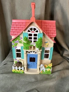 2000 Mattel Fisher Price LANDHAUS Süße Straßen liebevolles Familienpuppenhaus - Bild 1 von 8
