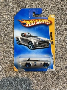 2009 Hot Wheels New Models 33/42 Triumph TR6 Silver Variant Blue Chrome 5spk - Picture 1 of 10