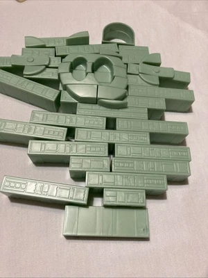 Hasbro Angry Birds Star Wars JENGA Death Star Game REPLACEMENT Pieces Blocks 28 - Image 1 of 4