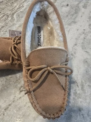 MINNETONKA  womens Slippers Suede Trapper Moccasin Cinnamon Sz 6 NEW - Image 1 of 4