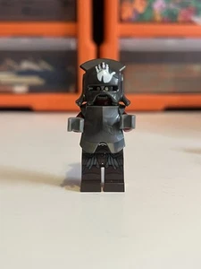 Lego The Lord of the Rings Minifigure Uruk-hai - Handprint Helmet (lor022) - Picture 1 of 5
