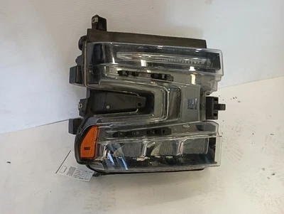 Driver Left Headlight from 2019 Chevrolet Silverado 1500 12220828 - Image 1 of 4