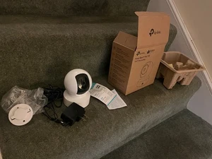 TP-Link - Kasa Spot Pan/Tilt Indoor 1080p WLAN Überwachungskamera EC70 - Bild 1 von 5