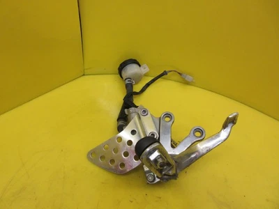 98-03 KAWASAKI NINJA ZX9R REAR BRAKE MASTER CYLINDER W RESERVOIR FOOT PEG ASSY - Image 1 of 4