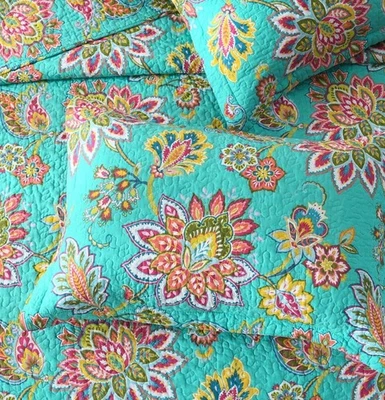 New 100 % Cotton King Quilt Set Paisley Floral - Image 1 of 4