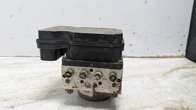 Used ABS Pump and Motor Assembly fits: 2004 Nissan 350z Pump AT from 2/03 Grade - Image 1 of 4