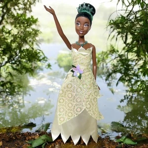 Vintage 1999 Walt Disney Store Tiana Princess & the Frog Doll Dress Excellent - Picture 1 of 6