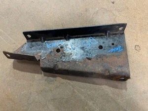 Jeep J10 Truck SJ Cherokee Wagoneer FSJ Driver's Side Inner Seat Riser Bracket - Bild 1 von 2
