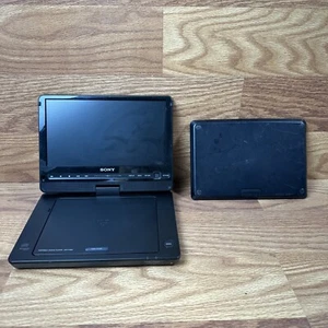 Sony DVP-FX94 Portable DVD Player (9") - Picture 1 of 8