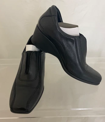 Clarks UK  5.5  Cushion Soft Black Leather Slip On Wedges Heels Shoes NEW - Image 1 of 4