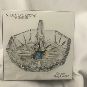 Studio Crystal by Godinger 3 Shapes - Ring Holder - Picture 1 of 3