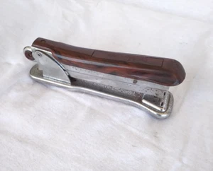 Vintage Bakelite Stapler Brown Swirls Steampunk Industrial Ace Liner Model 502 - Bild 1 von 9