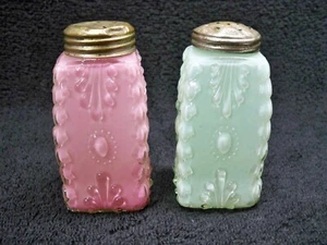Northwood Kaktus Salz & Pfefferstreuer Paar grün & rosa gefasstes Glas um 1894 - Bild 1 von 14