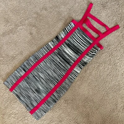 bebe vestido jaula bodycon rosa talla XS Foto 1 de 4