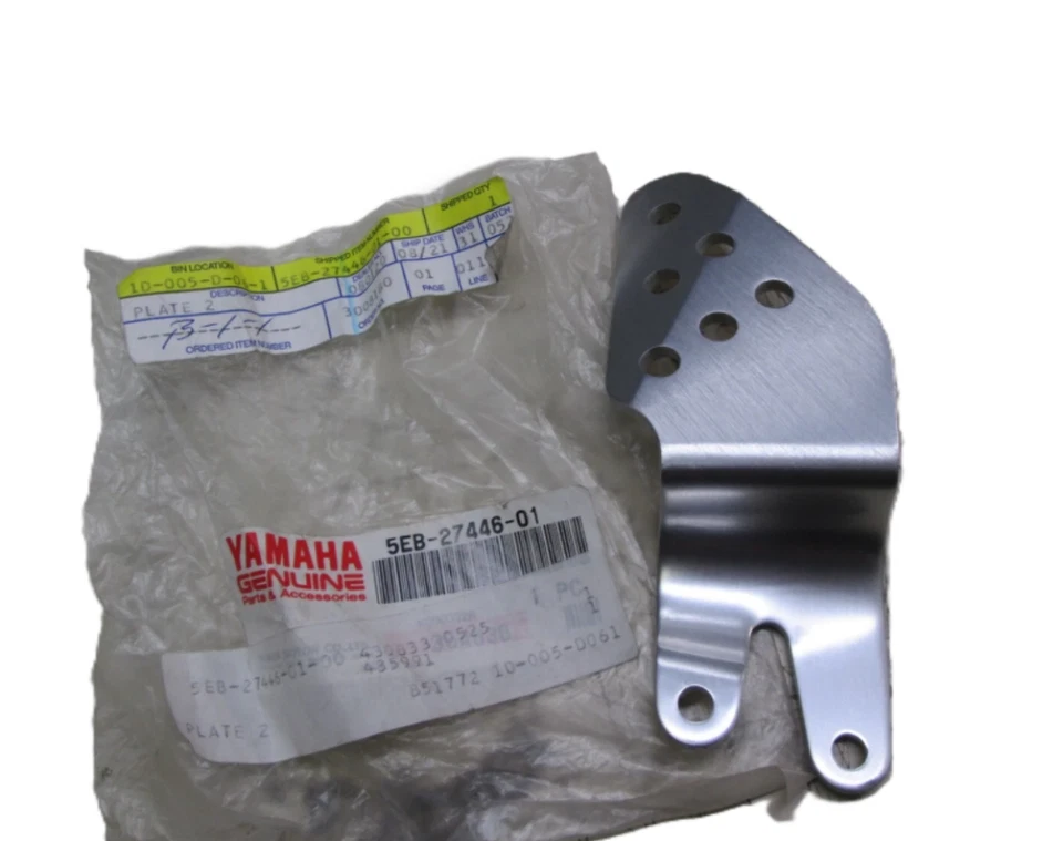 NUEVO YAMAHA OEM REPOSAPIÉS DERECHO TALÓN PLACA DE PROTECCIÓN / 1999-2001 YZFR6 R6 5EB-27446-01 Foto 1 de 1