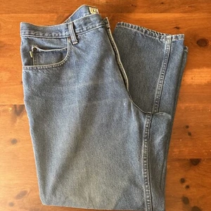 LL BEAN Mens Classic Fit Medium Wash Blue Jeans Size 38x29 Style 220626 - Picture 1 of 7