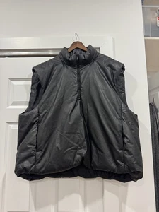 Yeezy x Gap Mens M Black 1/4 Zip Sleeveless Puffer Vest Street Yzy Fashion - Picture 1 of 8