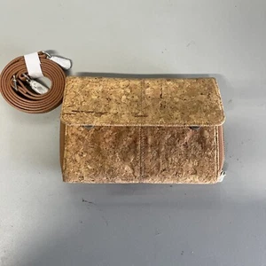Jewell - Thirty-One Kork Geldbörse mit Gold Spec Lederriemen - Bild 1 von 12