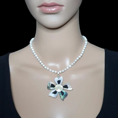 Shell Necklace Large Abalone Flower Pendant Beaded Mother Of Pearl Rainbow Paua - Image 1 of 4