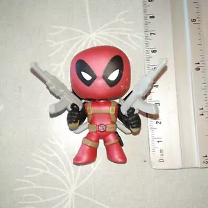 FUNKO mystery minis MARVEL BOBBLE HEAD – DEADPOOL rouge SDCC 2014 exclusive - Imagen 1 de 2