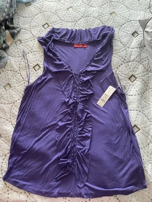 Linda Regata Exclusiva Confortável Preço Baixo Roxa Decote V Babado Elle XL Nova - Imagem 1 de 4