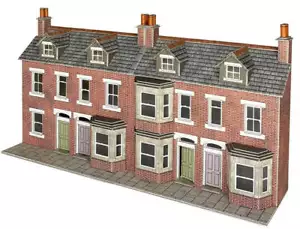 Metcalfe PO302 OO/HO Gauge Low Relief Terraced House Fronts (Brick) Card Kit - Picture 1 of 3