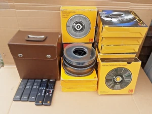 KODAK Carousel S-AV2000 Slide Projector 35mm Slides + LOTS OF TRAYS & REMOTES - Picture 1 of 24