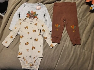 12m Thanksgiving set & 10 pairs of socks - Picture 1 of 3