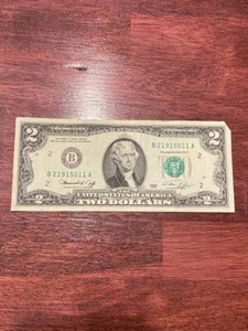 1976 $2 Two Dollar Bill US Note B21915011A - Picture 1 of 2