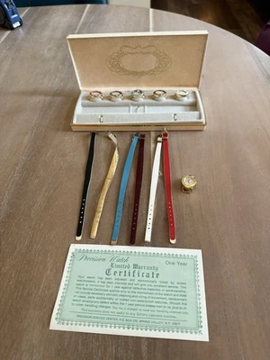 ✨JUEGO DE CAJA RELOJ DE VIENTO CHATEAU MUJER DE COLECCIÓN 6 BANDAS Y CARAS MULTICOLORES NECESITA BATERÍA Foto 1 de 4