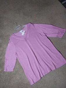 NWT AVENUE Womens Sweater Size 18-20 Light Weight Crochet Neck & Sleeves Tunic - Picture 1 of 8