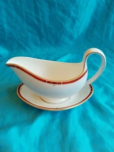 Bote y placa base Wedgwood Colorado Gravy - Imagen 1 de 8