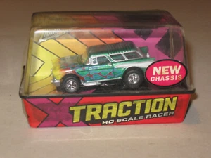 Johnny Lightning Chevy Nomad Grn/Flames - Picture 1 of 1