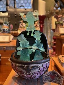 Disney Parks Jim Shore Haunted Mansion Hitchhiking Ghosts Doom Buggy Figurine