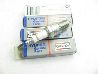 (4) NUEVO - OEM 1882211091 Champion RN9YC4 bujías de encendido para Hyundai Foto 1 de 2